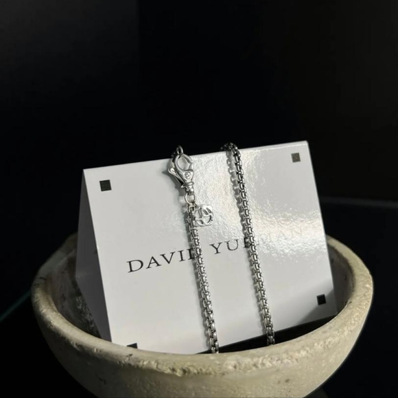 David Yurman Diamond Dog Tag Pendant and chain - Picture 8 of 8